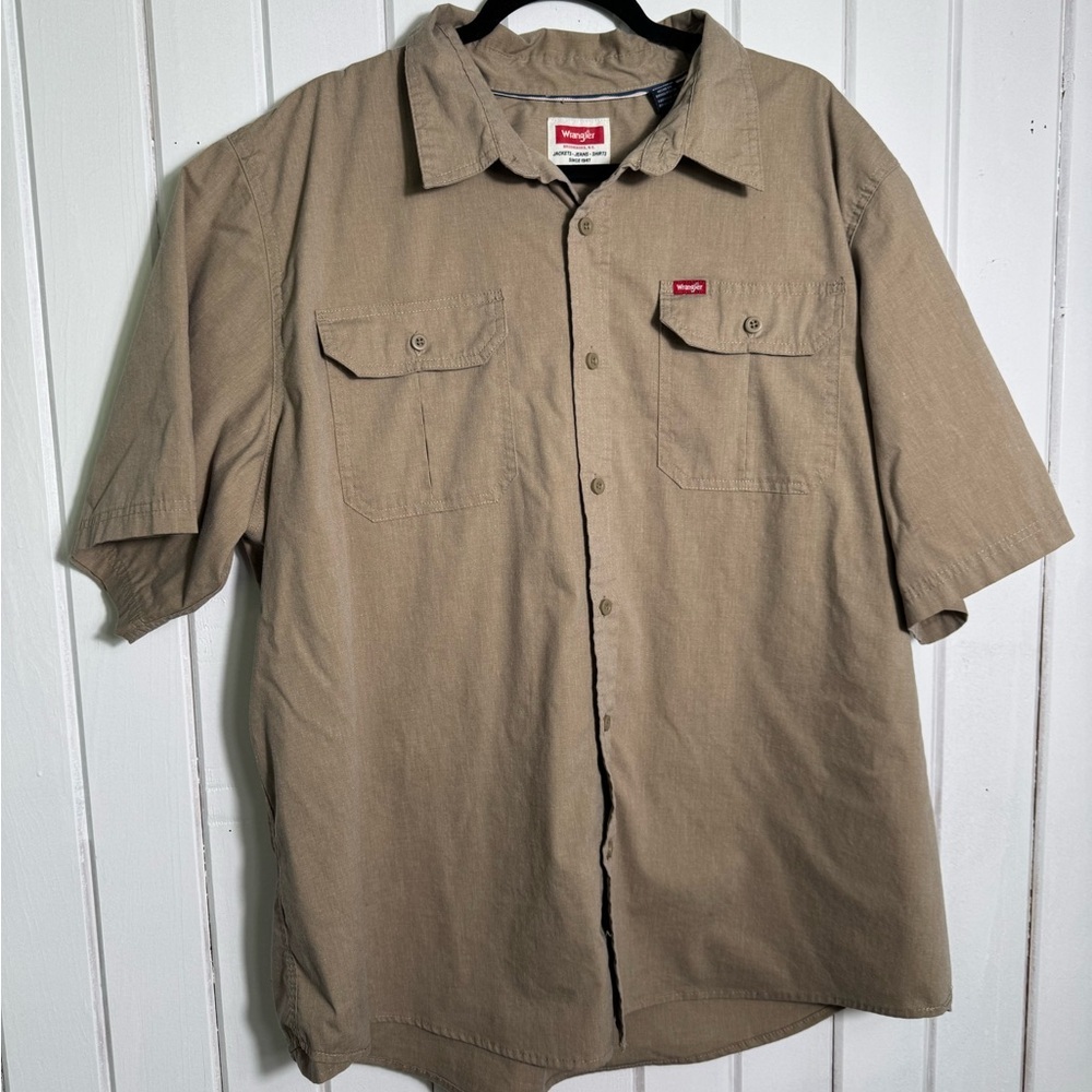 Wrangler Men's Casual Brown Button-Down Shirt